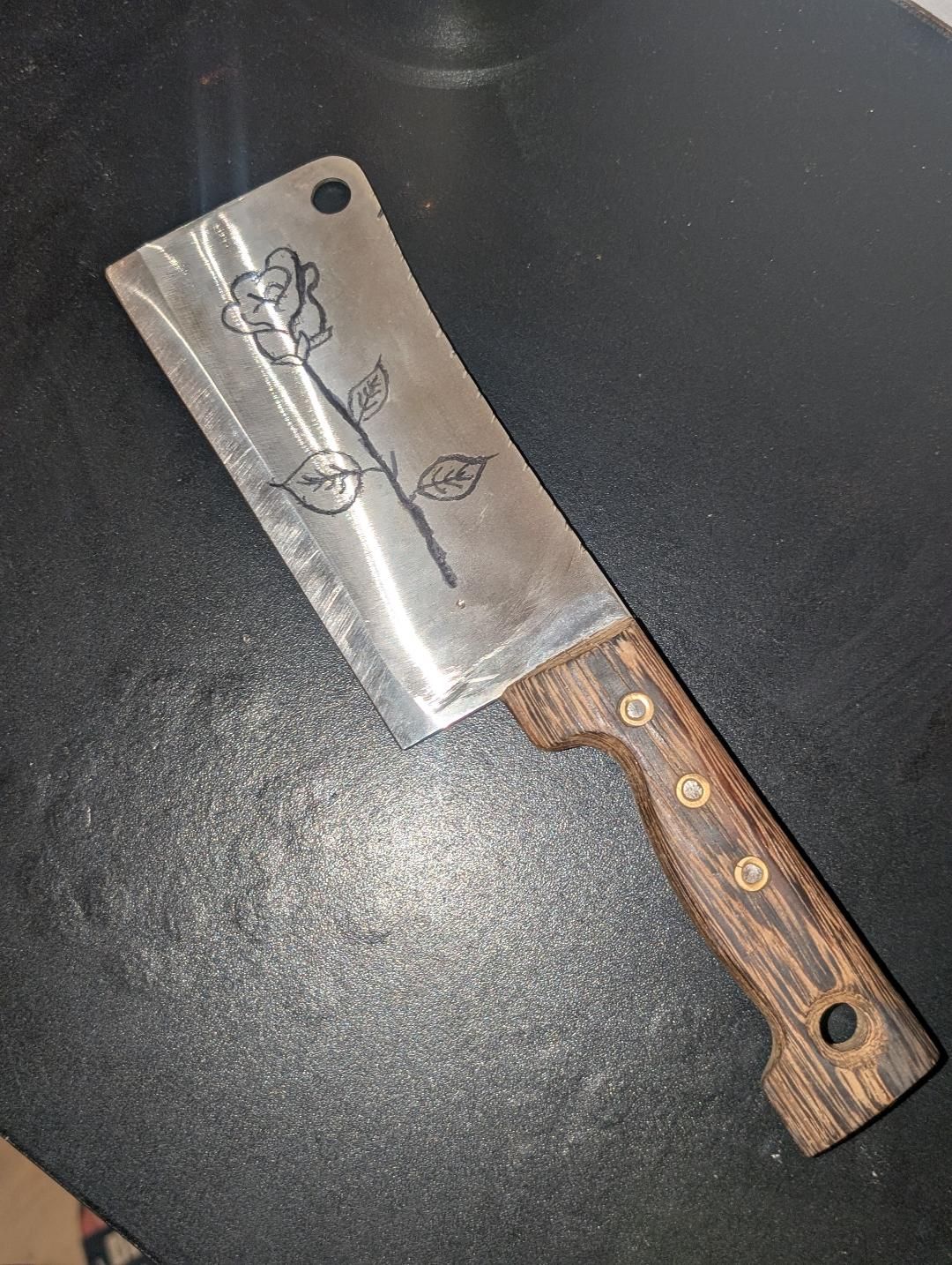 Couperet gravé avec manche bois réalisé par MA79